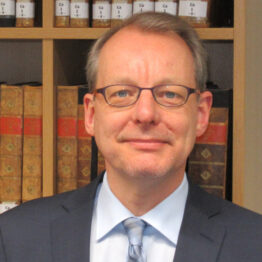 Autorenbild Dr. Peters1